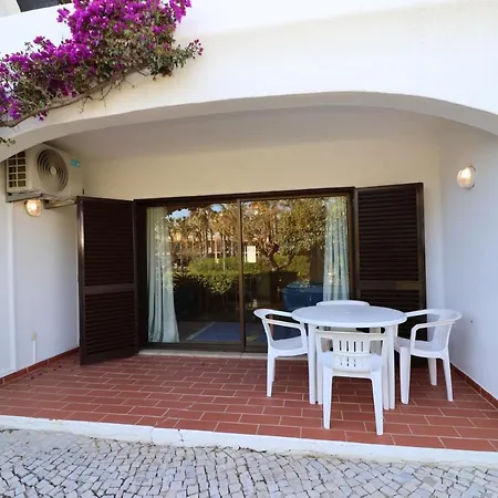 Camélia 67 At São Rafael - Albufeira